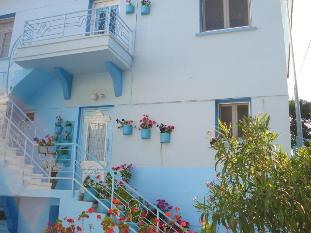Mavi Pension Hotel ไอวาลิค ภายนอก รูปภาพ